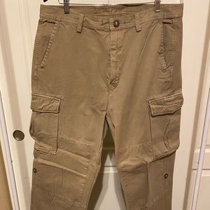 Lucky Brand men’s size 36/32 cargo khakis
